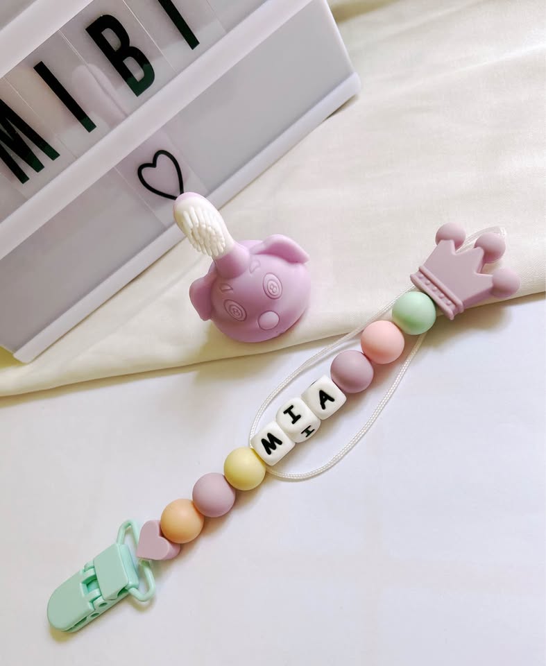 Attache-sucette personnalisée en silicone – Prénom de bébé