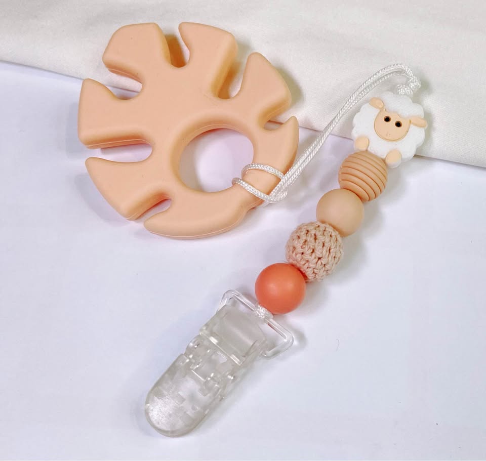 Attache-sucette personnalisée en silicone – Prénom de bébé