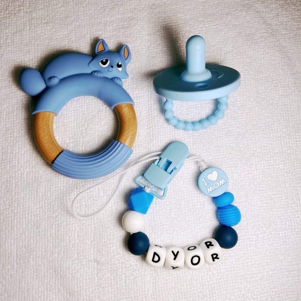 Attache-sucette personnalisée en silicone – Prénom de bébé