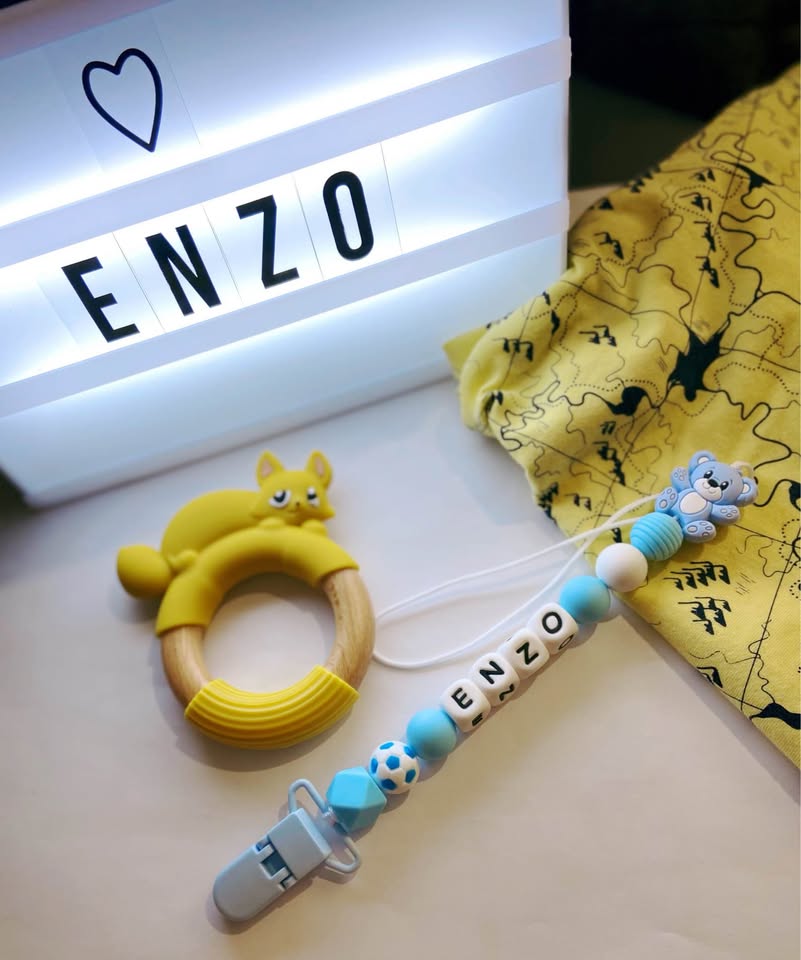 Attache-sucette personnalisée en silicone – Prénom de bébé