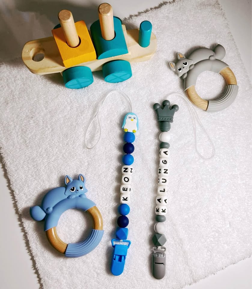 Attache-sucette personnalisée en silicone – Prénom de bébé